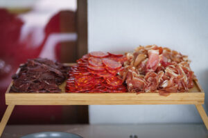 Platou prosciutto, salami, eveniment